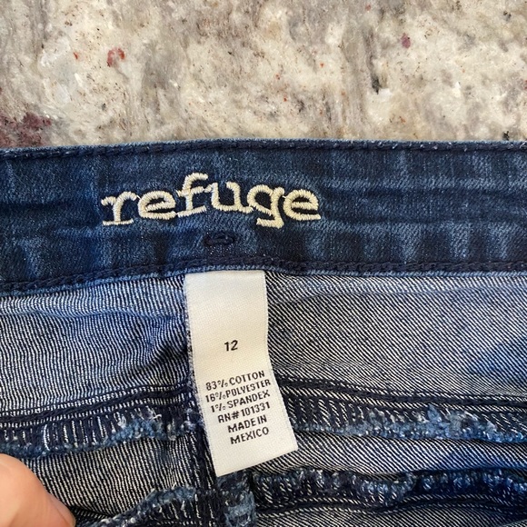 Refuge Jean shorts size 12 - Picture 3 of 3